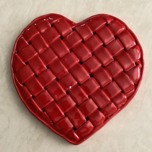 Heart-Shaped Decorative Dish - Picture 2 of 4